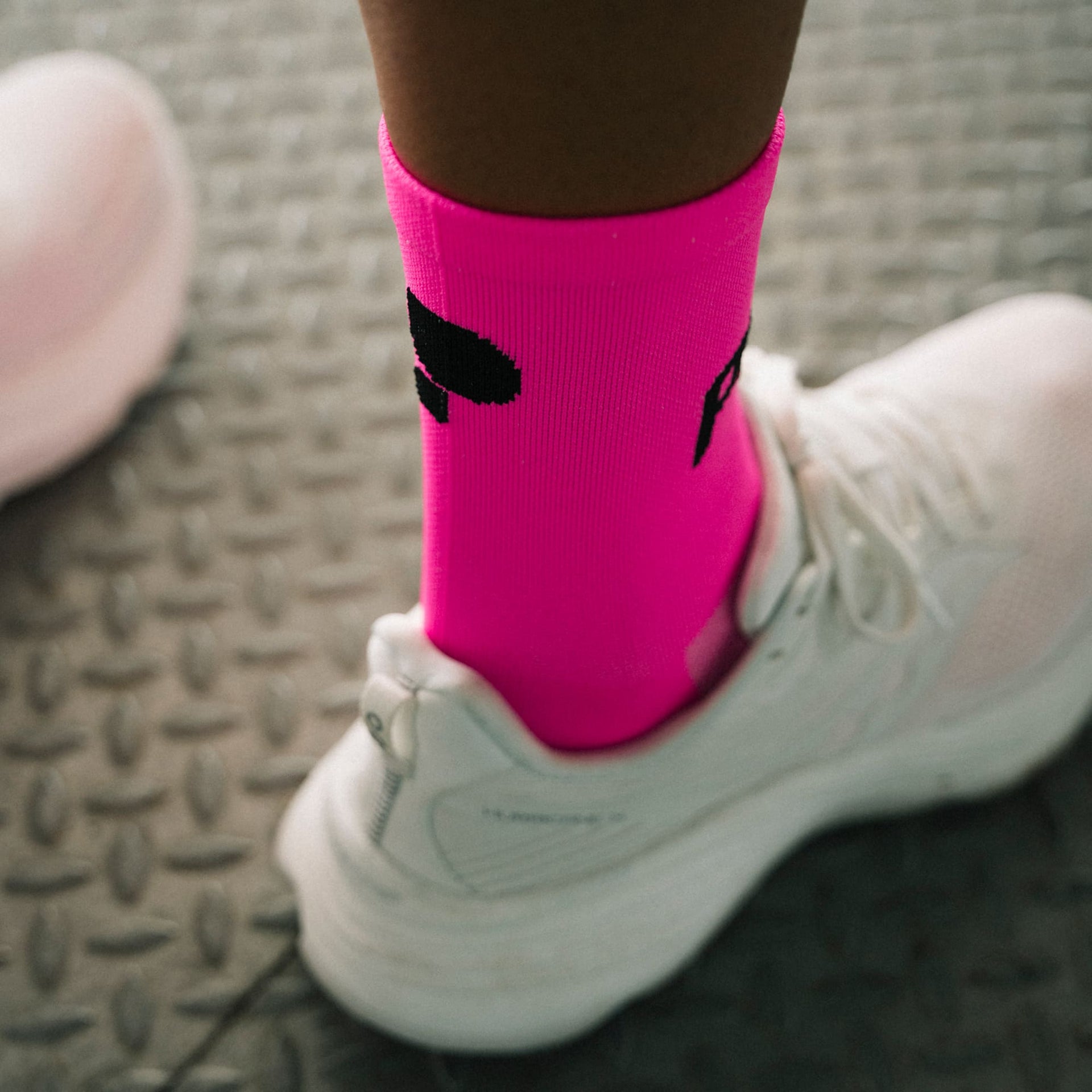 Performance Running Socks - Neon Pink