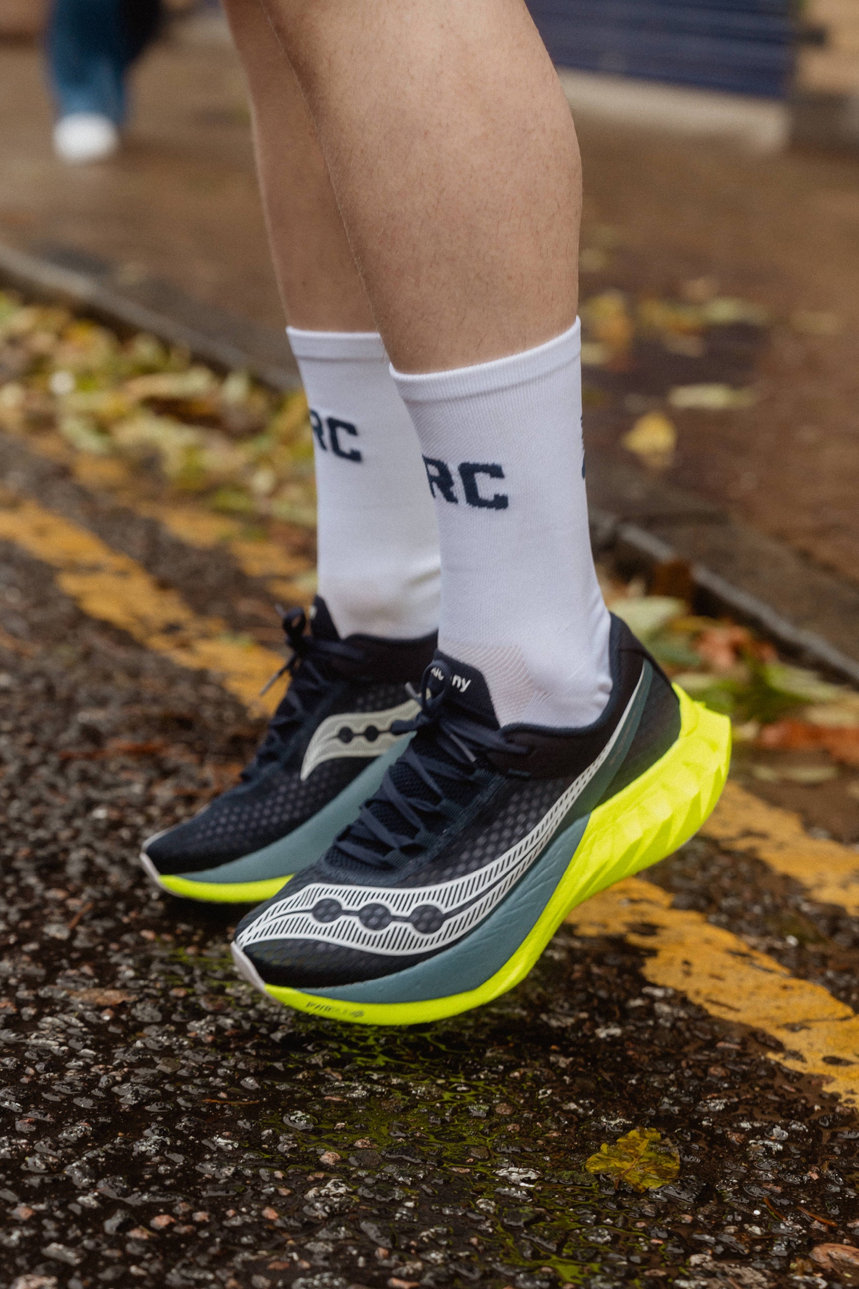 Performance Running Socks - White/Navy